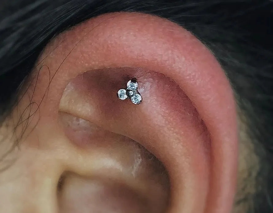 labret piercing gedragen door vrouw