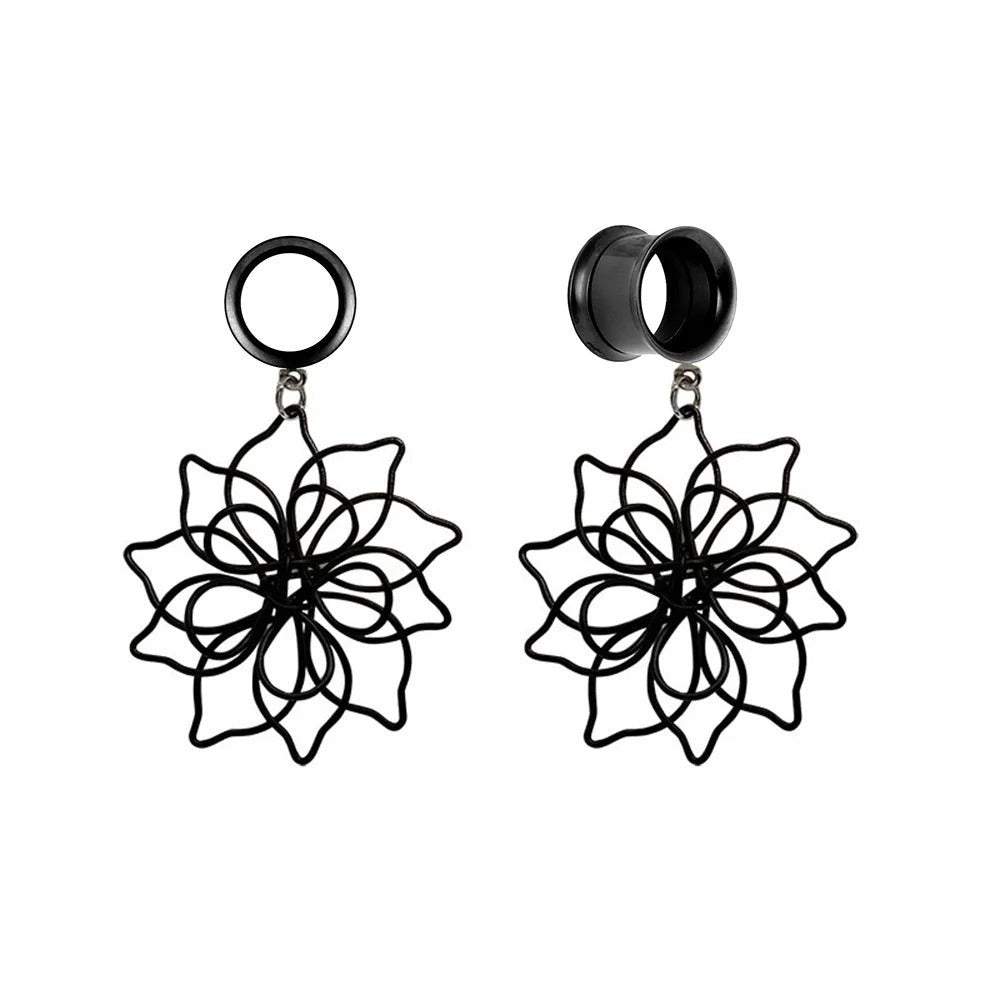 Zwarte oorpluggen met een mandala, perfect voor een mysterieuze look.