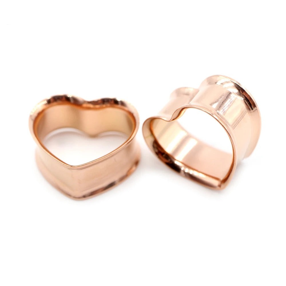 Roségouden hart op oortunnel, zowel vintage als romantisch