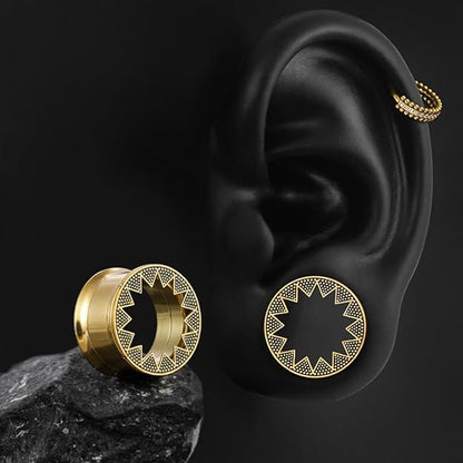 Gouden tribaal oorverbreder accessoire.