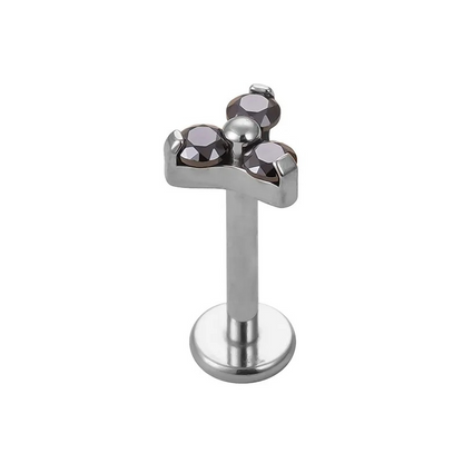 Oorbel piercing stud in de vorm van een driehoek in titanium, elegant en modern design.