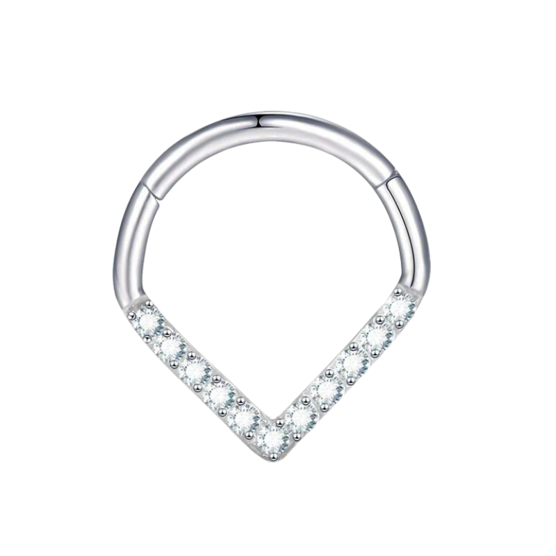 Oorpiercing titanium ring met zirkonia's, elegantie en originaliteit.