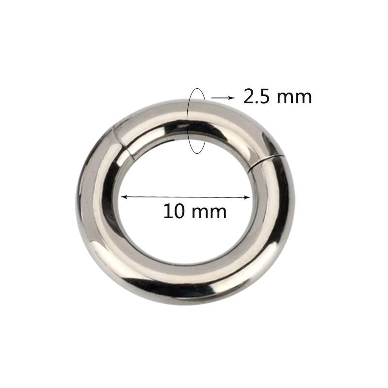 Oorsieraad in titanium, dikke ring voor een stijlverklaring.