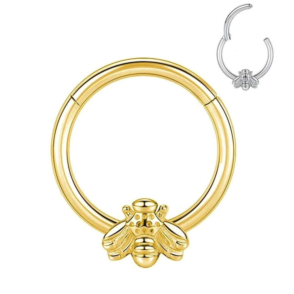 Gouden titanium piercing ring met bijenmotief voor een zonnige uitstraling