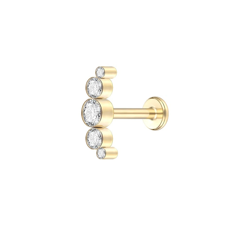 Oorsieraad stud, zirkonia schittering voor een verfijnde stijl.