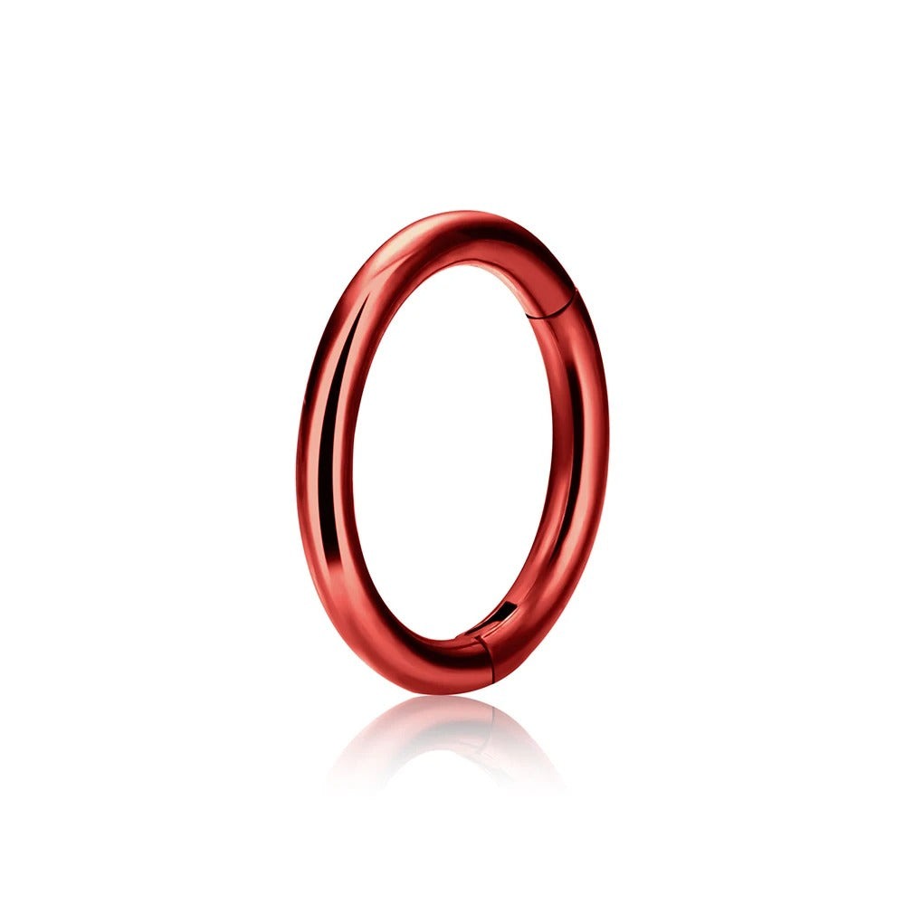 Rode titanium ring voor wenkbrauwboog piercing voor een gewaagde touch